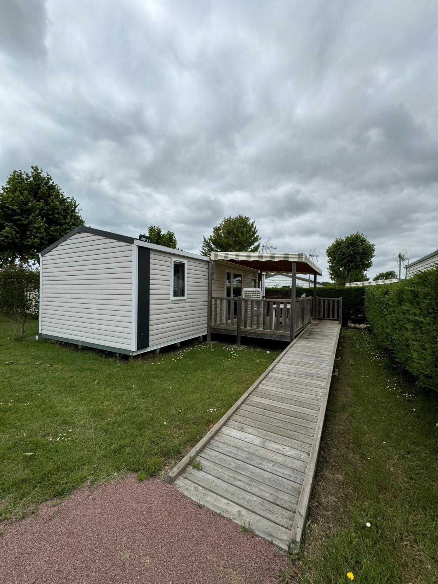Camping Le Moulin De La Salle Les Sables-dʼOlonne Exteriör bild